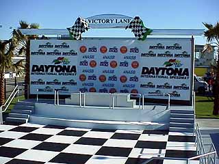 ���l�̃r�N�g���[���[��